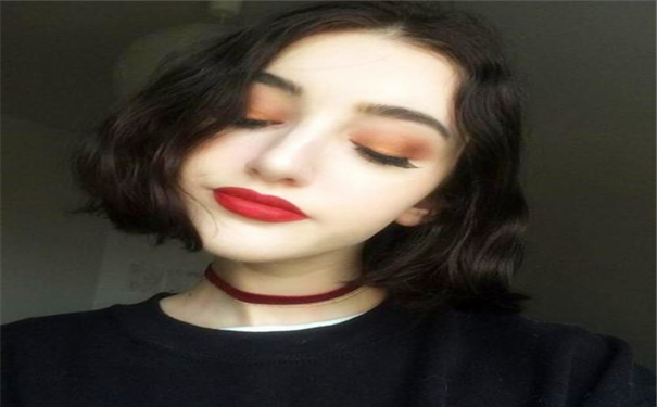 1、妈妈想怀我的孩子 我只好把生命之泉送进她体内